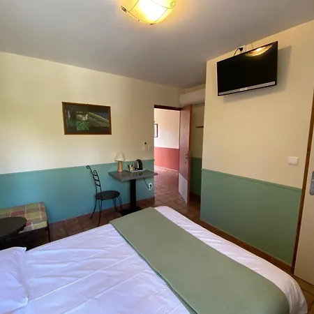 A La Table Du Cure Hotell