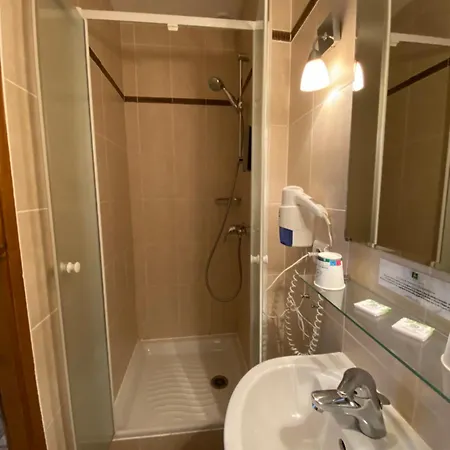 Hotel Chambres à la Table du Curé 4*