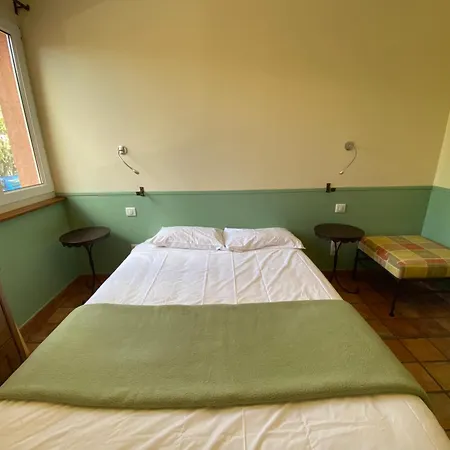 Chambres à la Table du Curé Hotel 4*