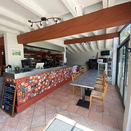 Hotel Chambres à la Table du Curé 4*