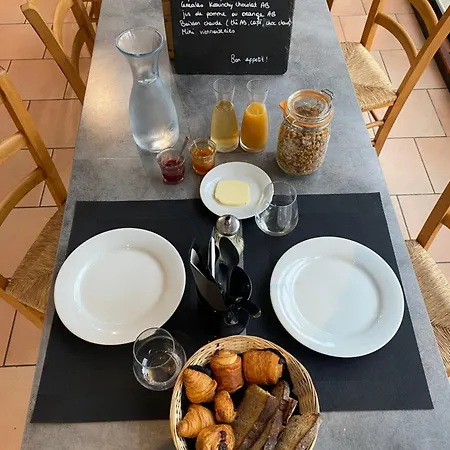 A La Table Du Cure Hotell