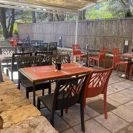 Szálloda La Table Du Cure 4*