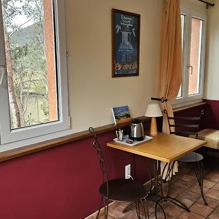Hotel Chambres à la Table du Curé 4*