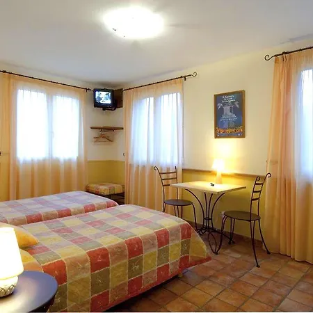 Chambres à la Table du Curé Cucugnan