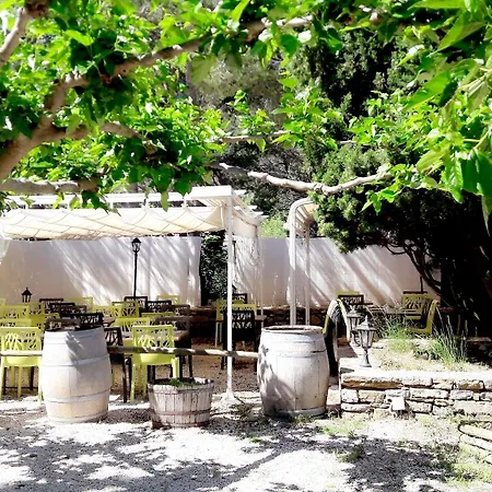 La Table Du Cure Szálloda