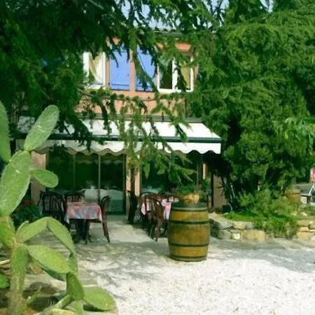 A La Table Du Cure Hotell 4*