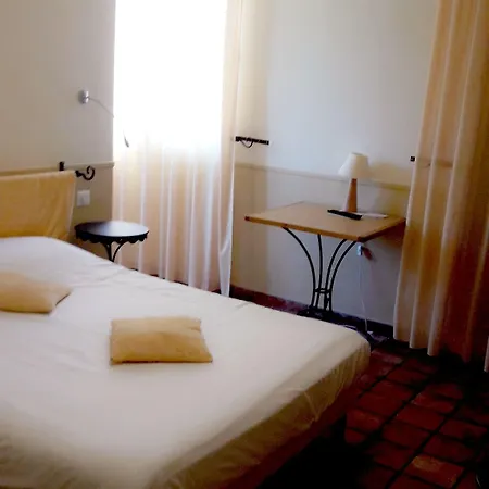 La Table Du Curé Hotel